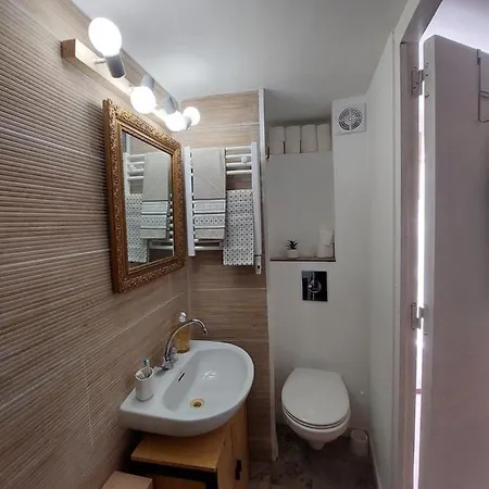 Refait A Neuf Dans La Cite Medievale Hyères