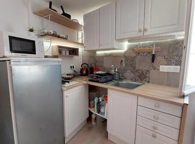 Refait A Neuf Dans La Cite Medievale Apartment Hyères