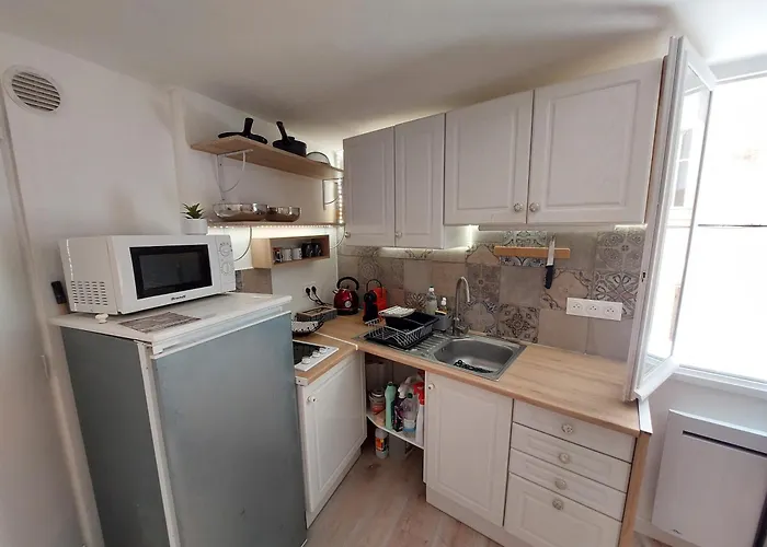 Refait A Neuf Dans La Cite Medievale Apartament Hyères